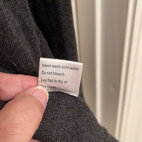 Belldini open cardigan sweater Size small black exposed seams viscose,‎ cashmere - Picture 4 of 14